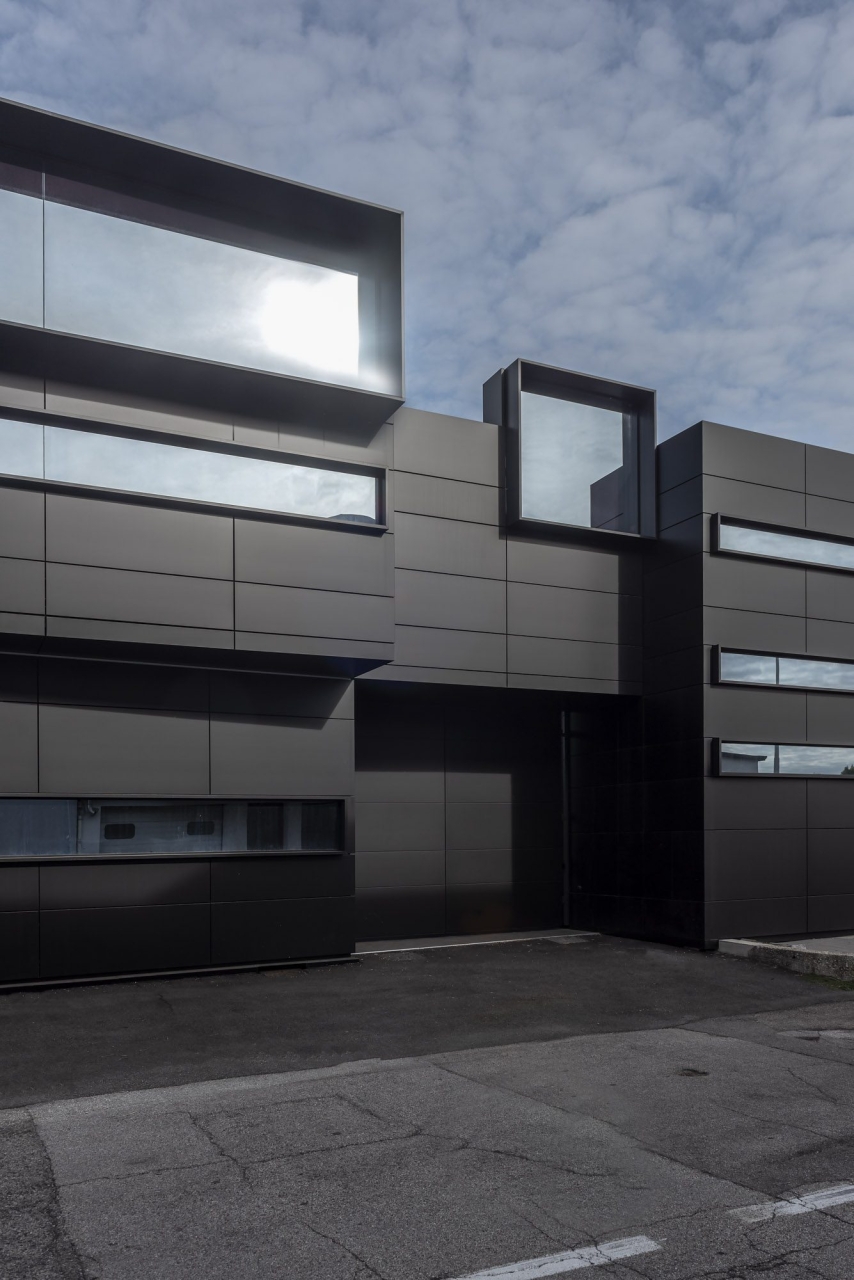 black-architecture-headquarter-padova-detail-03