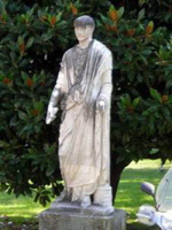 Batteri &#039;restauratori&#039; per le fontane e le statue dei Giardini Vaticani