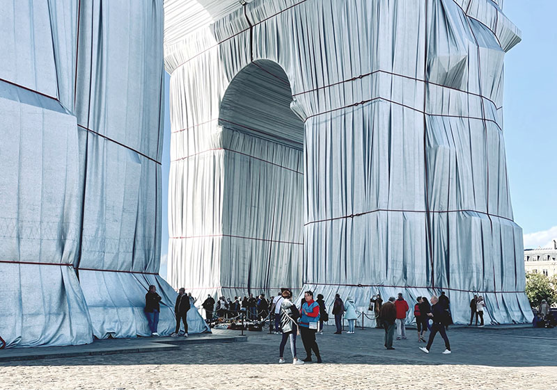 Christo_Arc-de-Triomphe.jpg