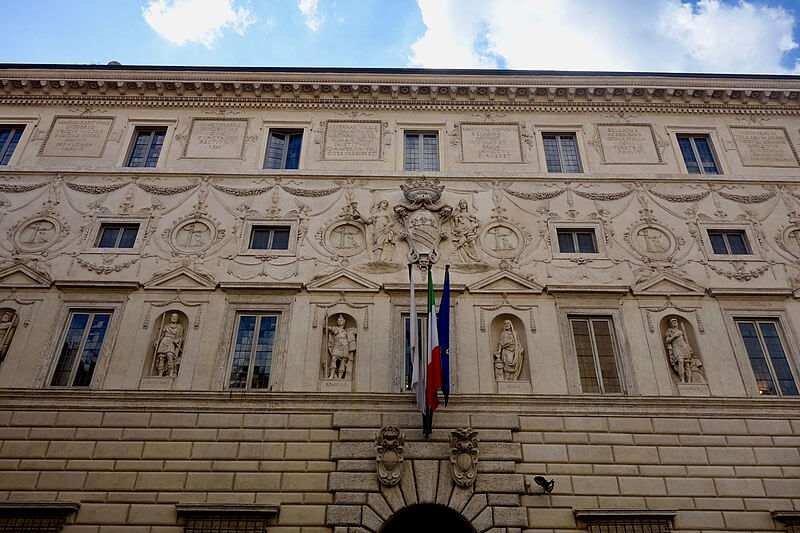 Palazzo-Spada_facciat_20230328-080225_1.jpg