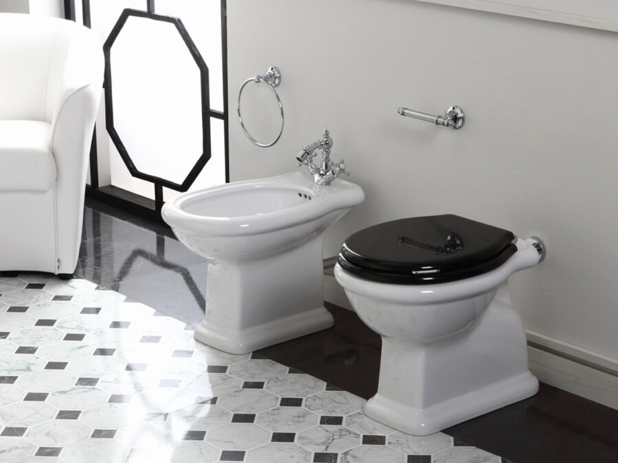 Set-sanitari-a-terra-bianco-vaso-bidet-e-sedile-bianco-Lante-Simas